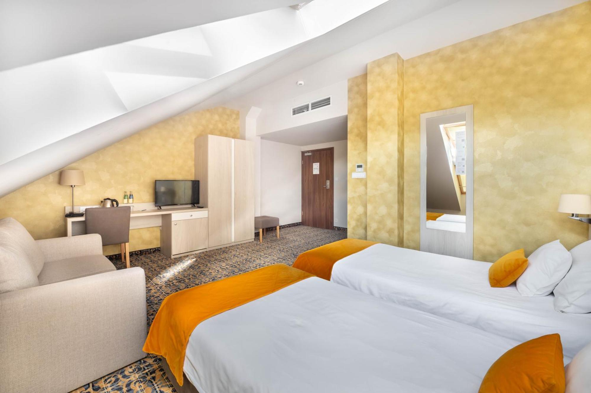 Hotel Arche Çestohova Dış mekan fotoğraf