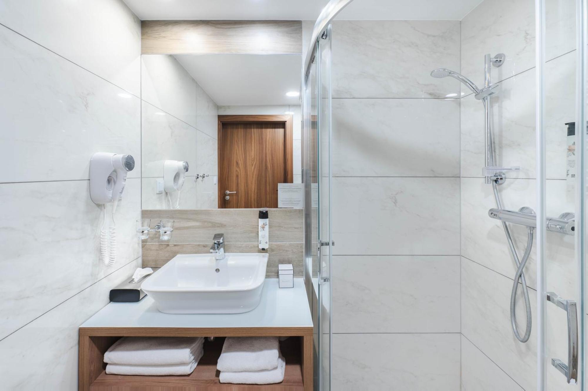 Hotel Arche Çestohova Dış mekan fotoğraf